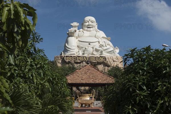 Buddha sculpture