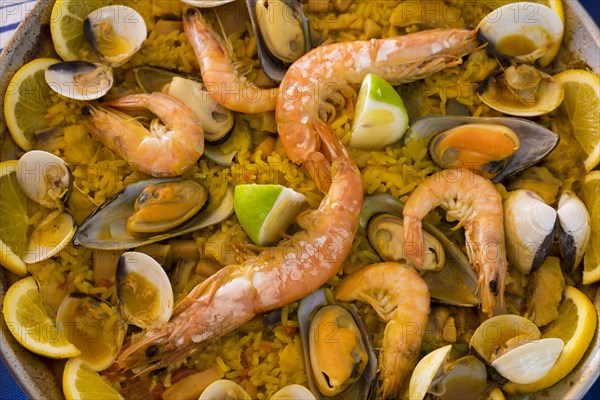 Seafood paella