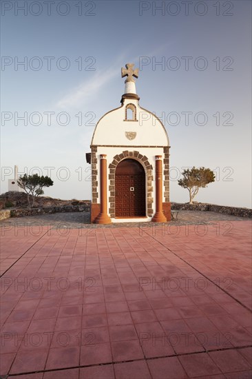 Ermita de San Isidro chapel on Roque Calvario peak