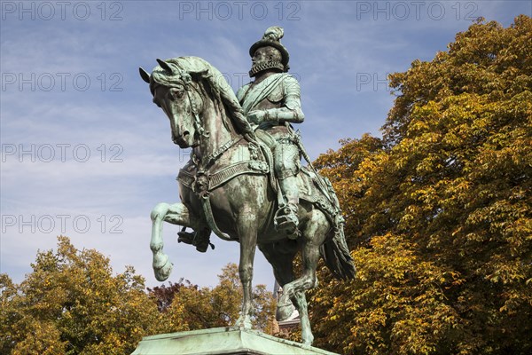 Statue of William of Orange