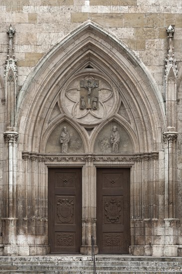 Gothic side portal