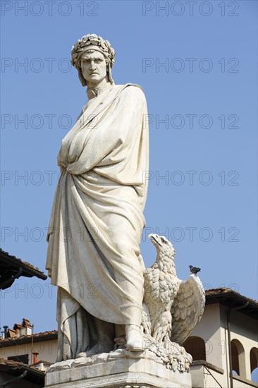 Statue of Dante Alighieri