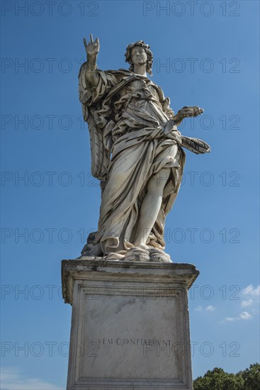 Angel statue on the Ponte Sant'Angelo