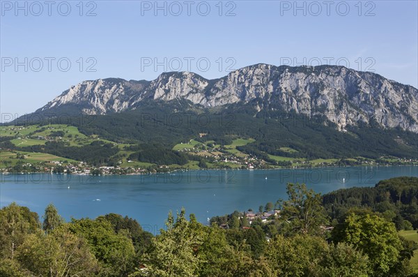 Hollengebirge mountains