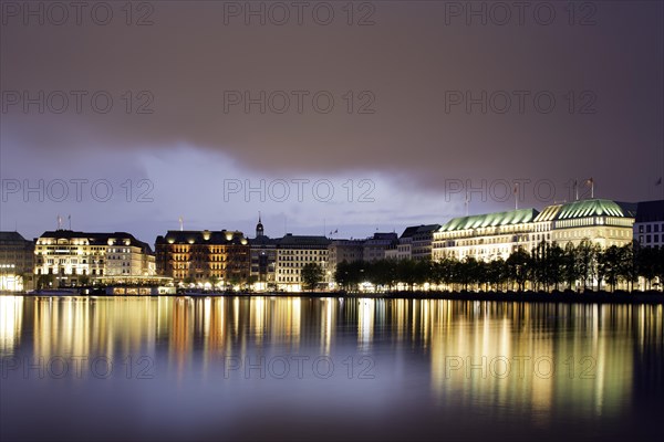 View across the Inner Alster towards representative office buildings