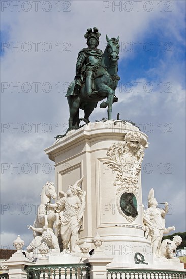 Equestrian statue of King Jose I