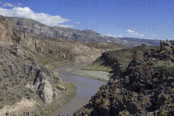 Lava of the Cerro Payun volcano and the Grande river