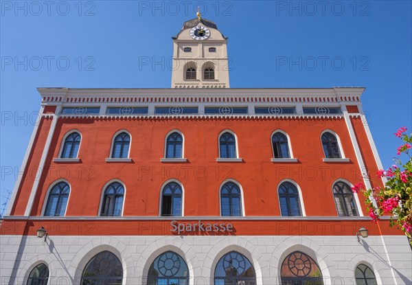 Facade of the Sparkasse at Schrannen square