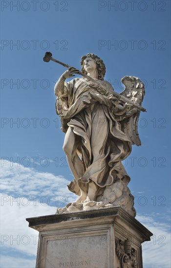 Angel statue on the Ponte Sant'Angelo