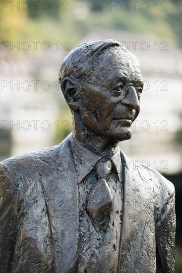 Sculpture of Hermann Hesse