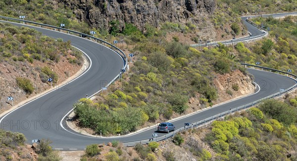 Winding road near San Bartolome de Tirajana