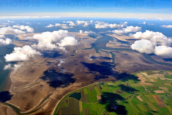 Rummelloch tidal creek between the islets of Hallig Hooge and Pellworm in the North Frisian Wadden Sea