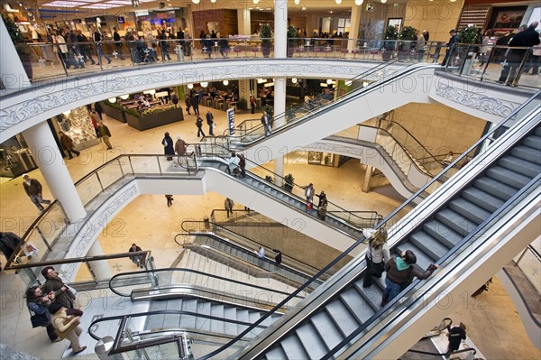 Shopping center Limbeckerplatz Platz