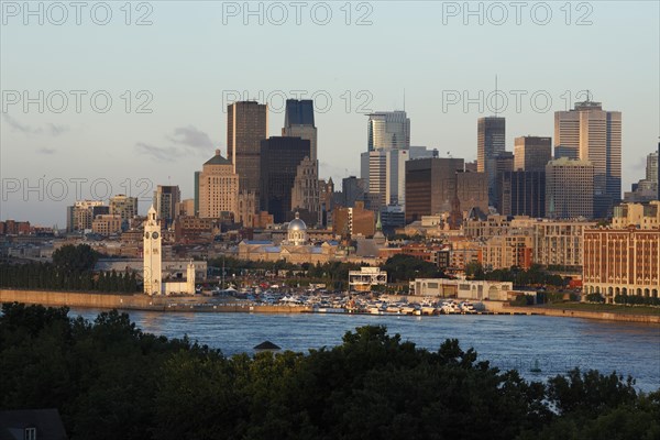 City view from the Jacques Cartier Bridge