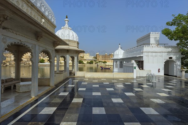 Lake Palace Hotel with view over City Palace