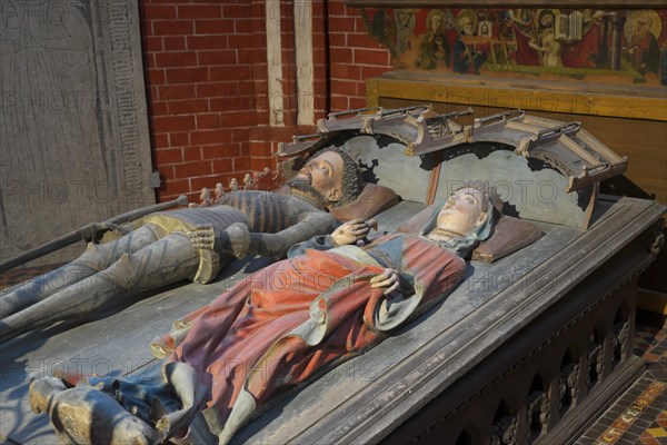 Grave monument to Sweden King Duke Albrecht II and his woman