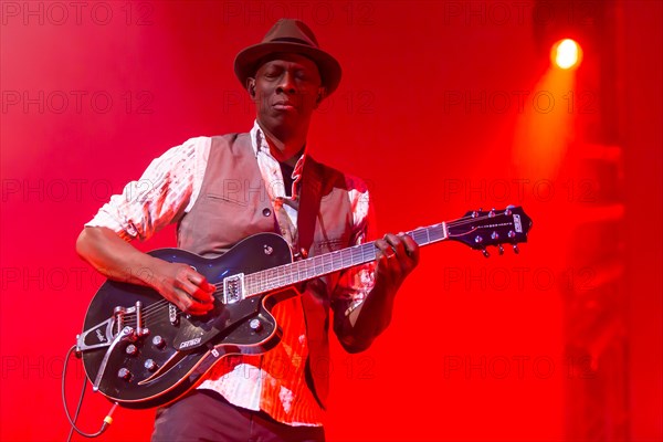 The American singer and songwriter Keb Mo