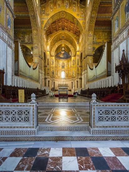 Main apse with portrait of the ruler of the world or Christ Pantocrator