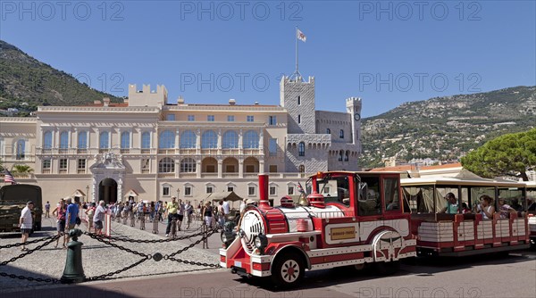 Tourist train