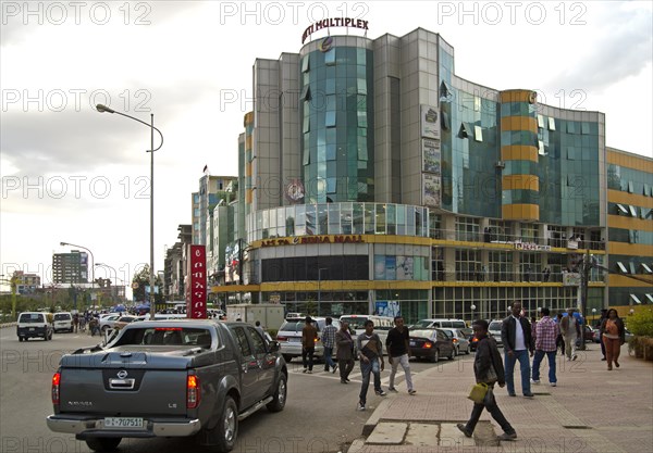 Edna Mall supermarket with the Matti Multiplex cinema