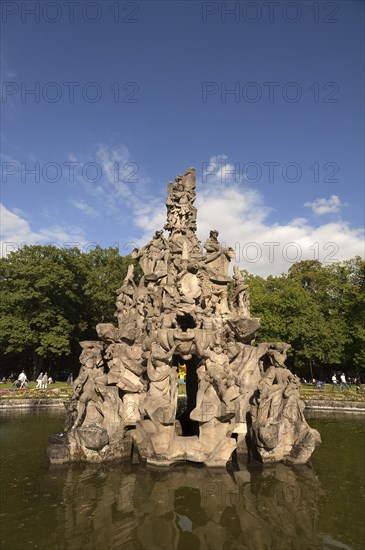 Huguenot fountain