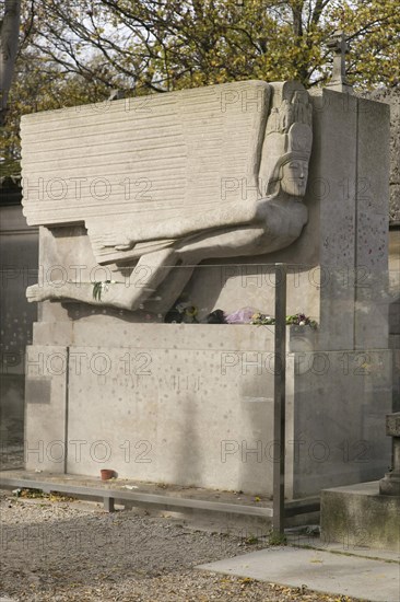 Tomb of Oscar Wilde