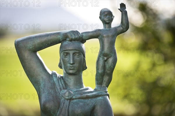 Monument to Gudrid Thorbjarnardottir with her son Snorri Thorfinnsson