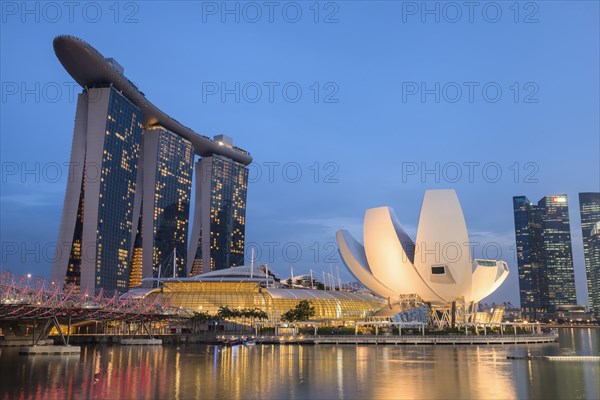 Marina Bay at night