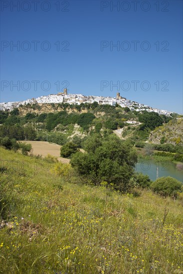 View over the Rio Guadalete on the old town of Arcos de la Frontera