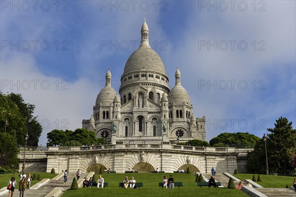 Basilica of the Sacred Heart of Paris or Sacre-Coeur de Montmartre