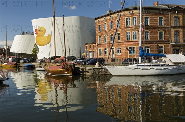 Canal Harbour and Ozeaneum