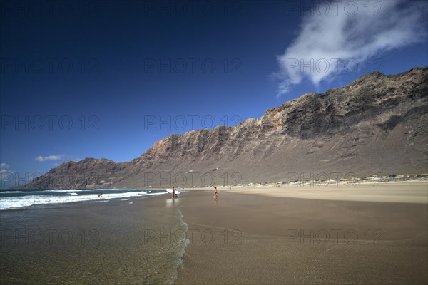 Famara beach