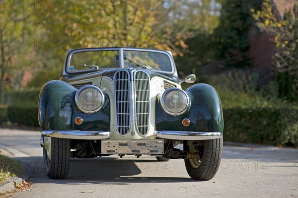 Vintage BMW 327-28