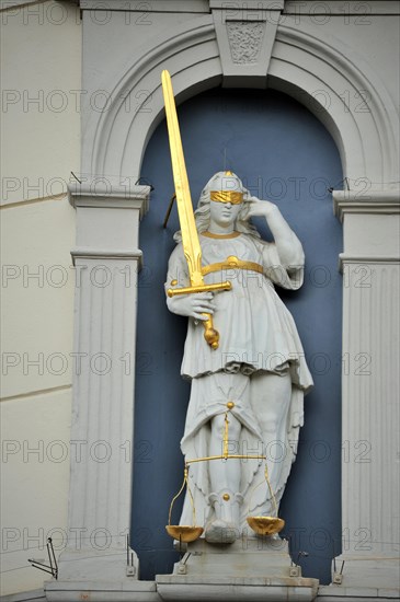 Justitia statue