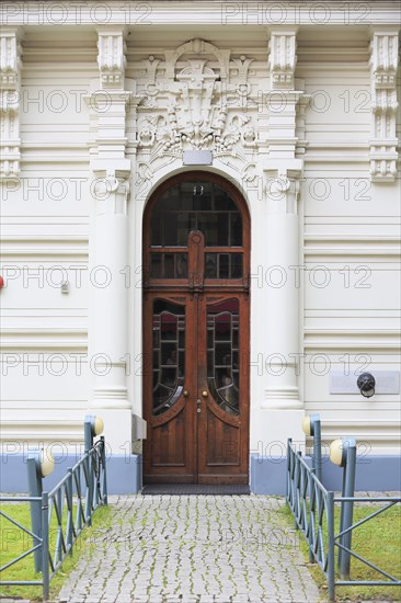 Art Nouveau entrance of the house Strelnieku iela 12