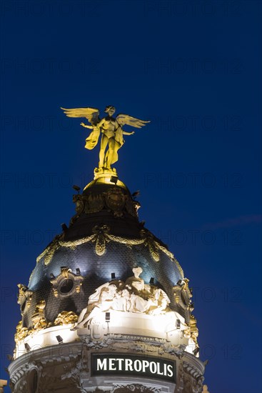 Dome with Victoria statue