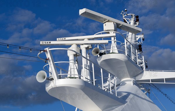 Radar system of the cruise ship AIDAcara