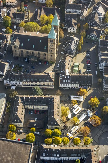 Historic centre with Altmarkt market square and Christ Church