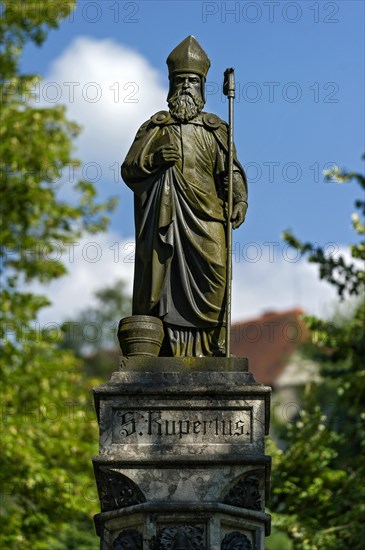 Fountain statue