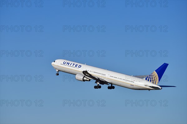 Take-off United Airlines Boeing B 767