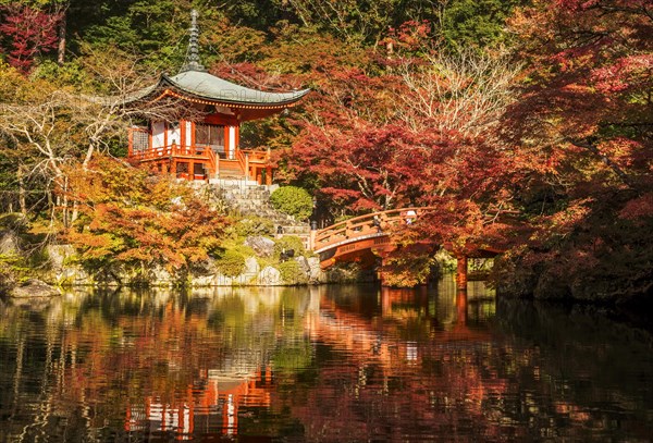 Bentendo Hall between red autumn leaves