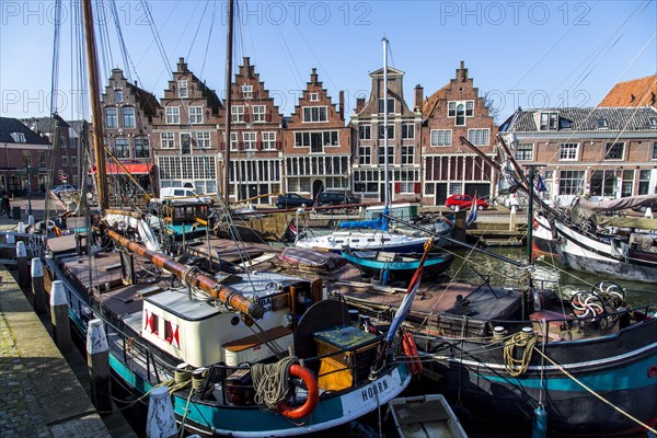 Flat-bottomed sailing boats in Binnenhaven