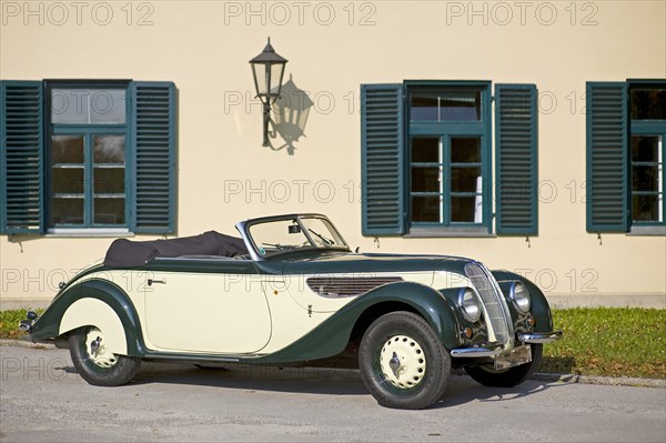 Vintage BMW 327-28