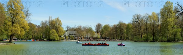 Kleinhesseloher See lake in the English Garden