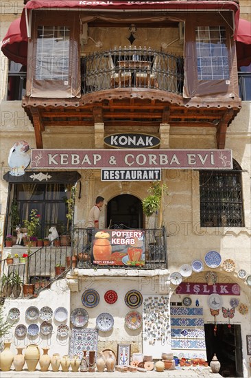 Restaurant and pottery