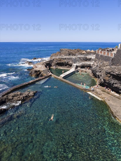 Natural swimming pool