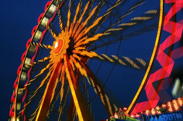 Ferris wheel at dusk