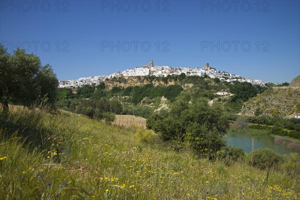 View over the Rio Guadalete on the old town of Arcos de la Frontera