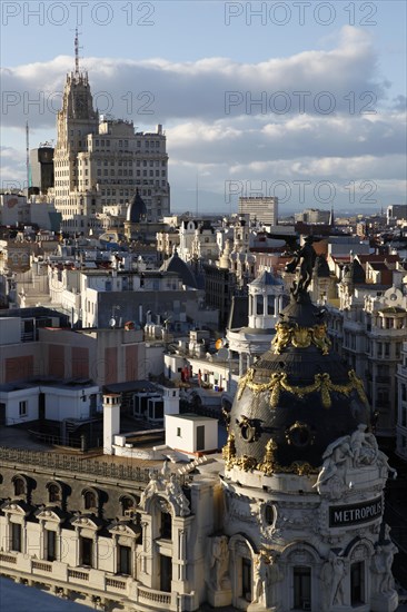 Metropolis Building or Edificio Metropolis