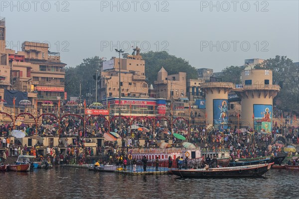 Crowd of people at Dashashwamedh Ghat